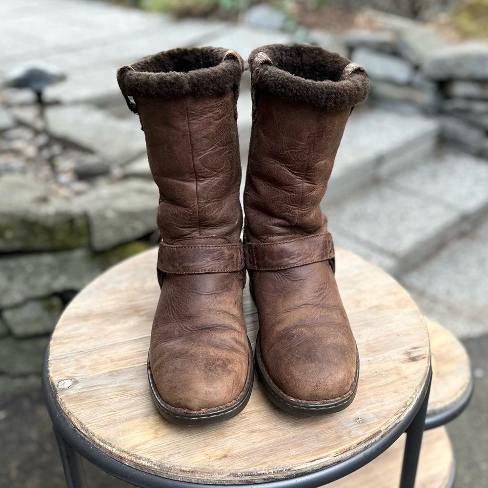 BORN Women’s Fleece lined Leather Harness boots. Weathered brown. Size 8. - Picture 4 of 9